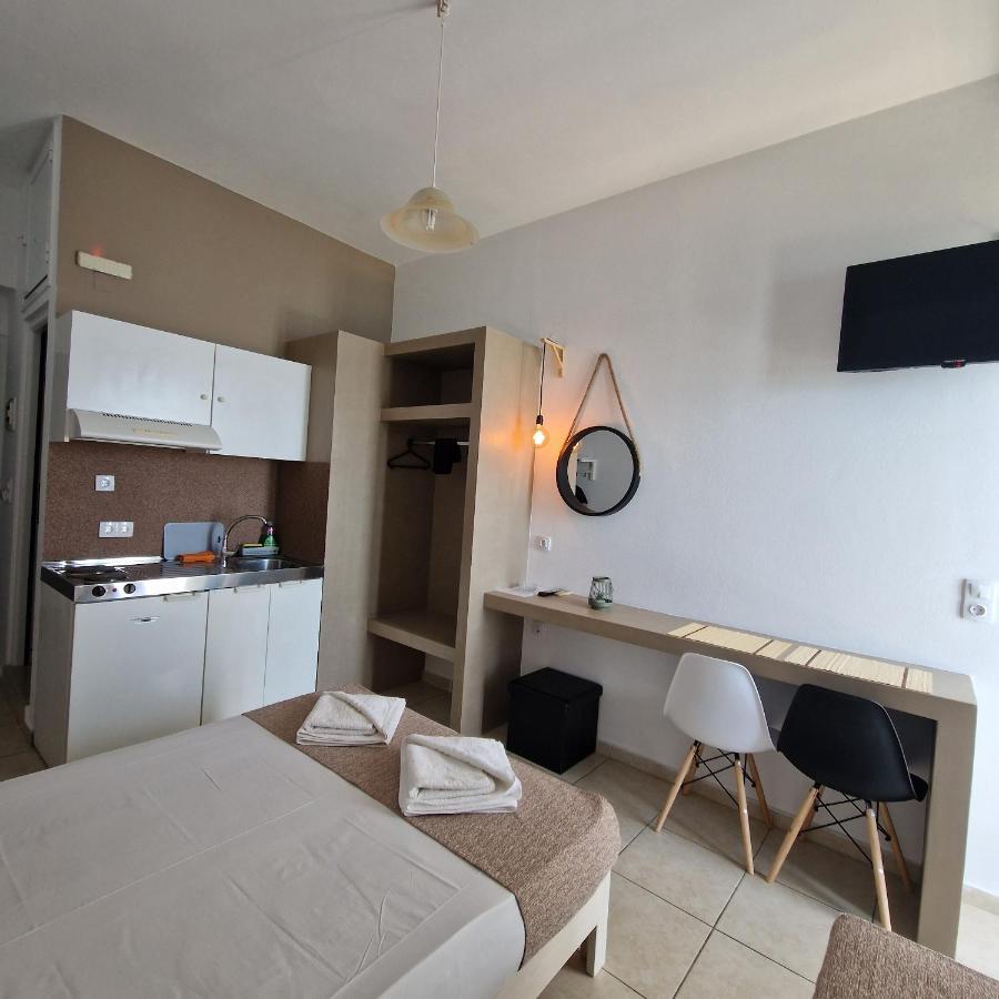 Edelweiss Aparthotel Tsoútsouros Exteriör bild