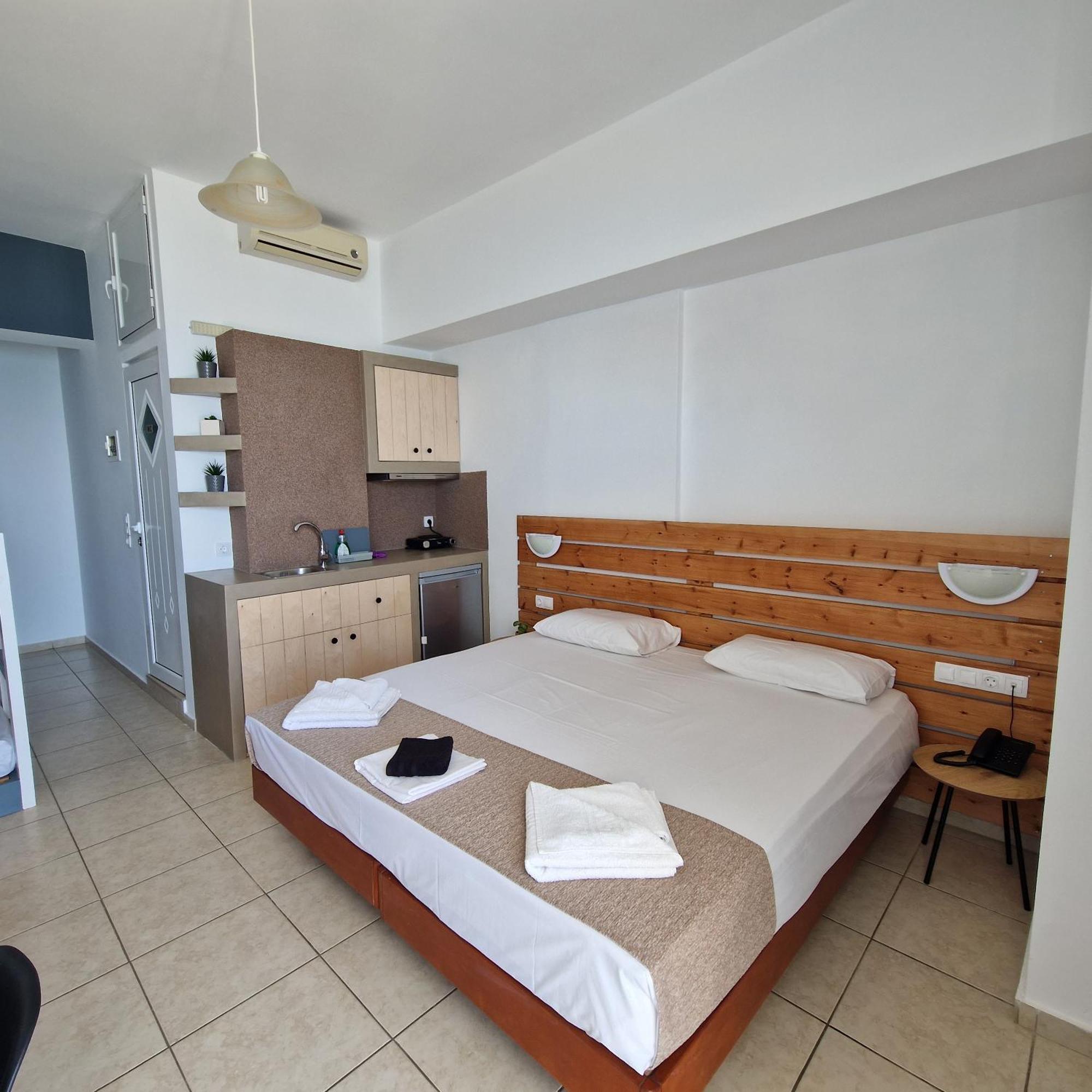 Edelweiss Aparthotel Tsoútsouros Exteriör bild